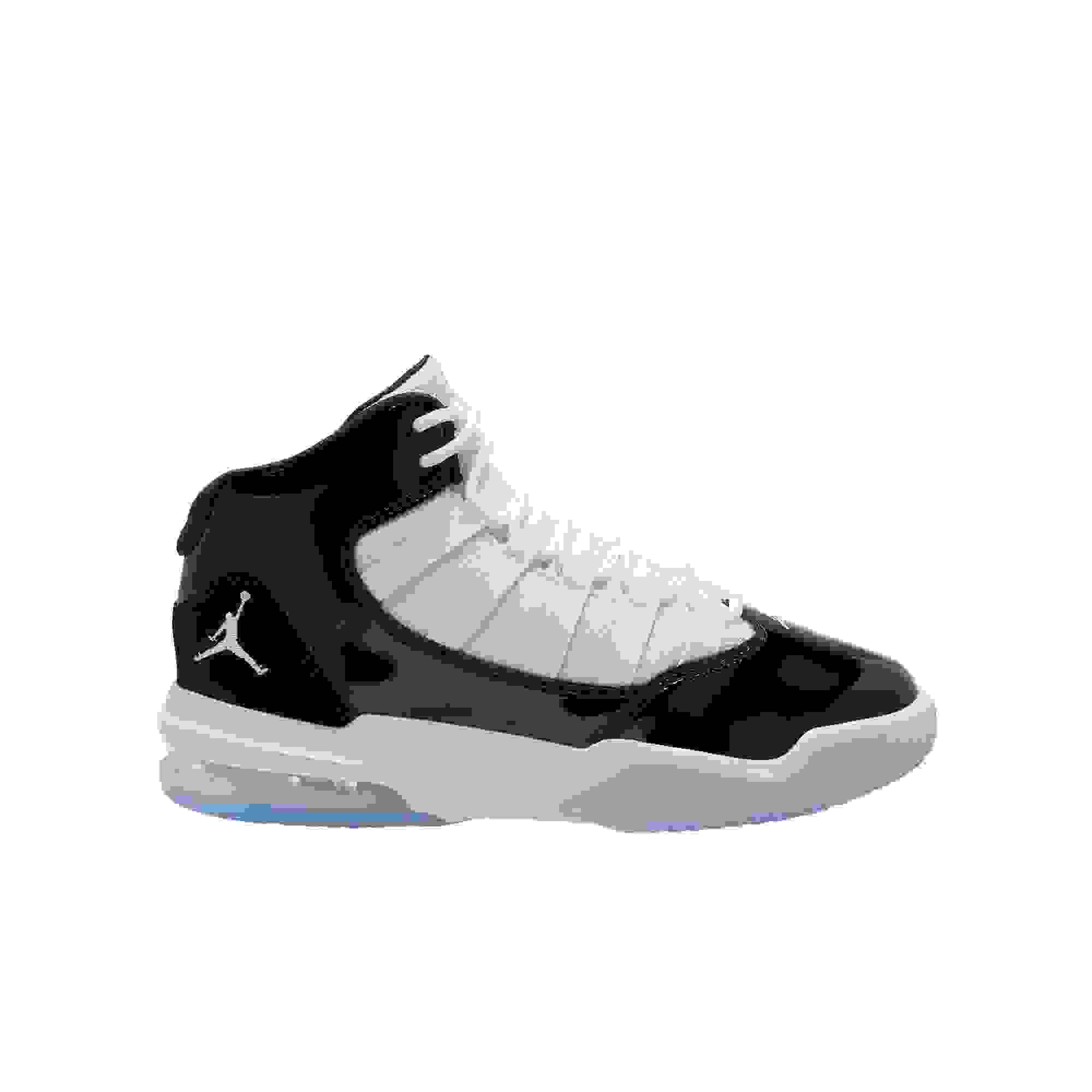 Jordan Max Aura Grade School Boys' "Black/White" Shoe